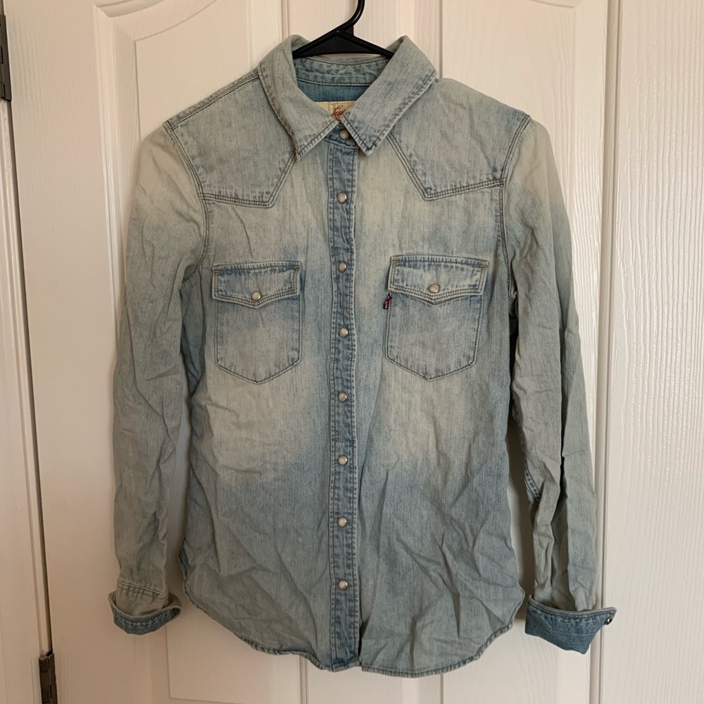 LEVI’S Denim Button Up